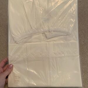 Vintage 1960s Unopened Large 22.5” White Esprit Nylon Half Slip